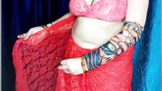 aunty show face and boobs in pvt 1