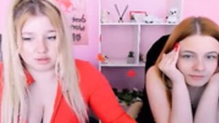 juli_kisss & lika_starr 18