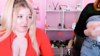 juli_kisss & lika_starr 18