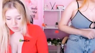 juli_kisss & lika_starr 18