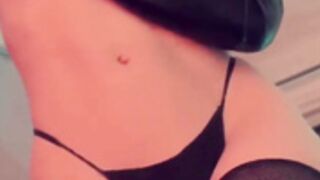 Lara Loxley secuction