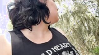 Mangolini_parrocini blowjob in garden