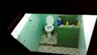 Espiando a la Vecinita Peruana