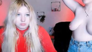 juli_kisss & lika_starr 13