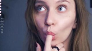 margobambi LilianFlack suck finger