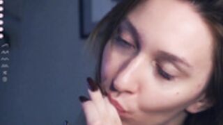 margobambi LilianFlack suck finger