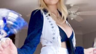Sofia Gomez cheerleader