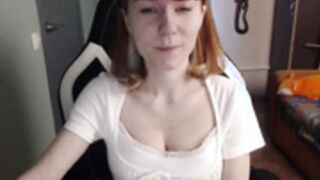 NikiFoks18 - Chat Room - MyFreeCams 2026-02-19