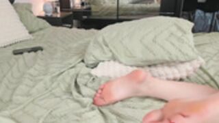 Yourpie Ash closeup pussy