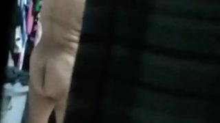 Espiando a mi cunada cuando se cambia