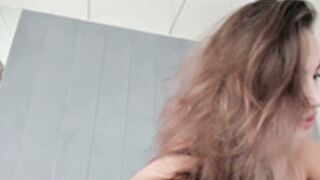 TifanyH Myfreecams 2021-11-03_12-14-10
