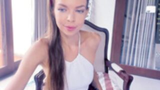 diana_smiley fingering ass