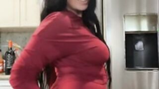 Peachyqueenamelia