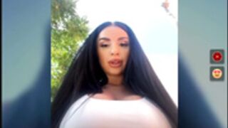 IsabelleHunt risky tittie flash outside