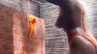 Amy Leigh Andrews topless outdoor shower