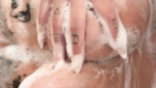 Kobe’s Shower Tits