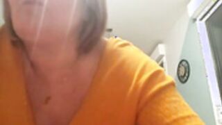 fabuleuse lady_charlyne et ses seins énormes