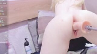 rubia con consolador