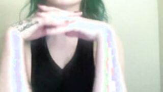 Lillysinxx flashing big tits