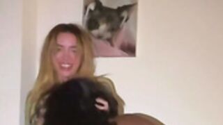 Fina lesbian makeout