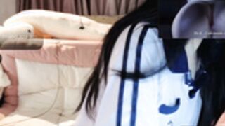love-uiui eating fake dicks