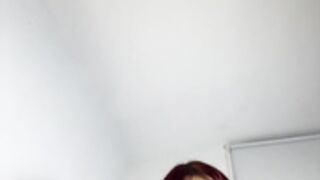 Ivelleee_ huge fat asshole