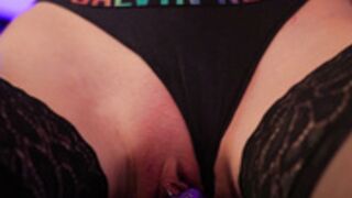 informal_ hot show with dildo pussy rub closeup