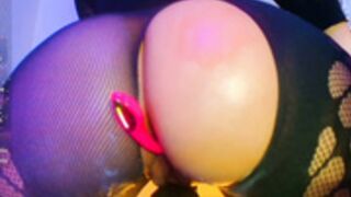 Renata_Miller 4-29-6 p3 ass smacks