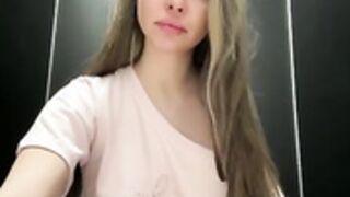 Barbiehumpxxx hot shoe from Gym part 1