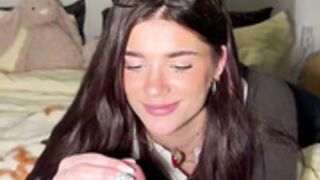 Arikytsya dildo play 2
