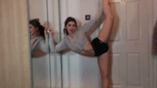 Eva de Vil - Boasting about my flexibility