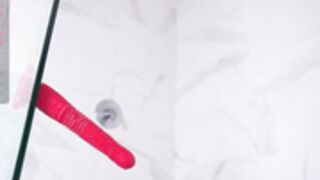 mon1_day in the shower