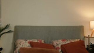 Honeyyykate Dildo Play