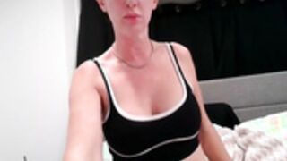 jenna4544_2025-11-16_14-27-23_071.ts