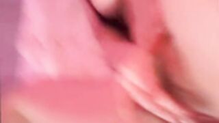 Jocelyynn fingers pussy