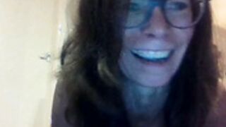 Sweaty yoga milf flexing biceps and armpits