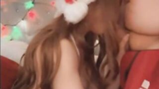 Santa lovin
