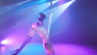 Bubble__gum_ Poledance Show 2
