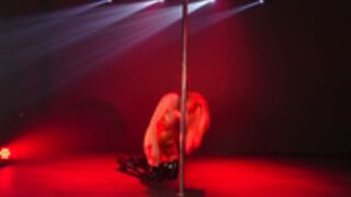 Bubble__gum_ Poledance Show 1