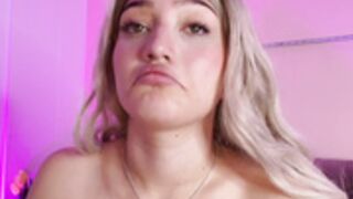 Giaa_Ross naked showing her pussy