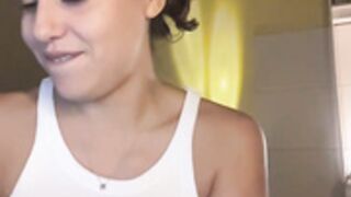 holibeibiok argentinian showing boobs and pussy