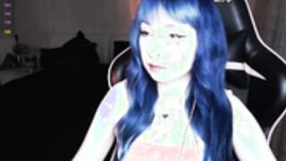Aki teasing