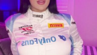 Renee Gracie joi in race suit