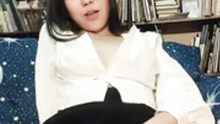 20260515 - LoveFoxyQueen_1 spits and plays with herself