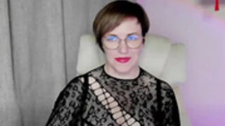 felizia nice outfit