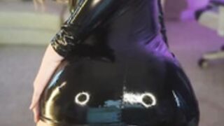 diamonds054 - Scarlett riding a dildo
