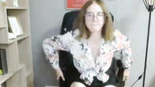 JuicyPenny - nonnude model teasing her tits