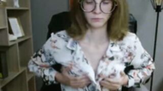 JuicyPenny - nonnude model teasing her tits