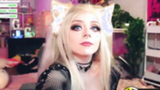 goldengoddessxxx sammy TheGoldenGoddes furry fishnet OF