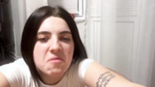 SexyCouple 042826 Romanian Moldovan 3 1080